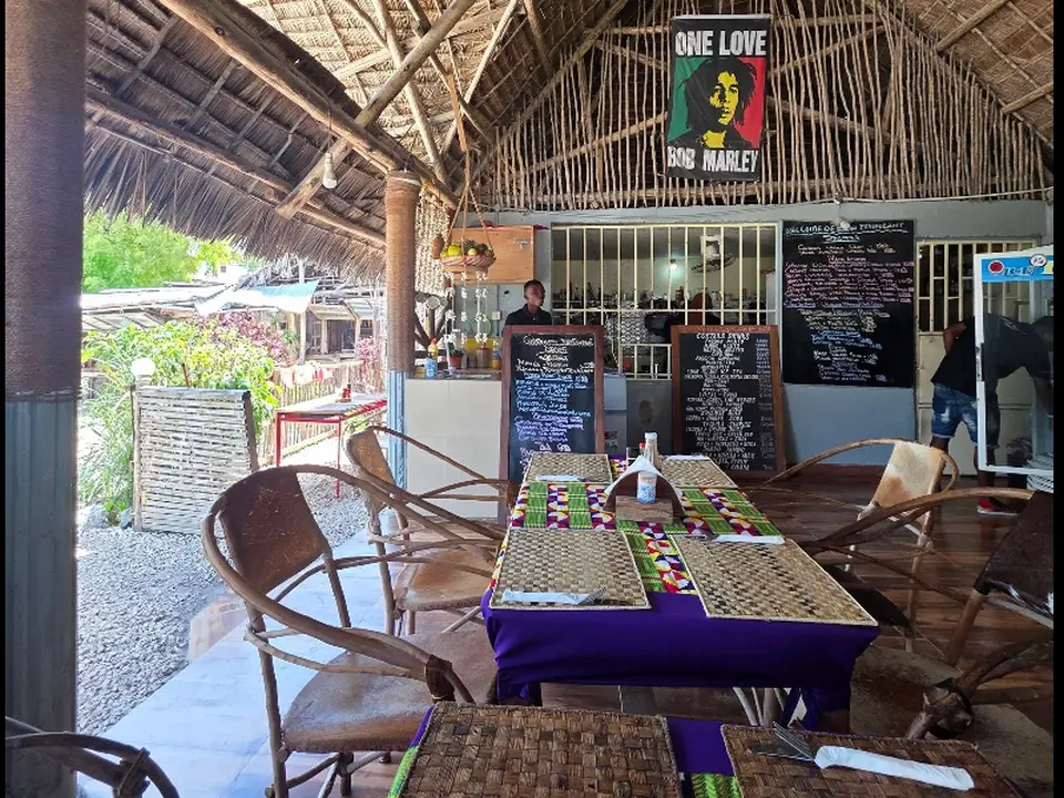 Salle du restaurant Gerezani à Jambiani Zanzibar